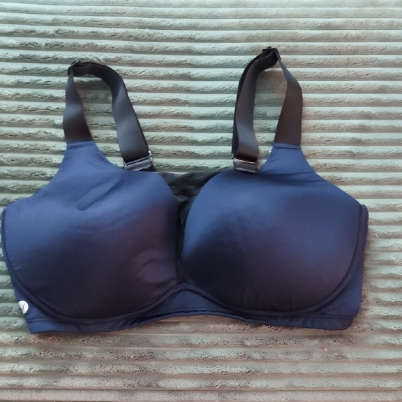 Livi Active Wireless Sports Bra - Picture 1 of 5